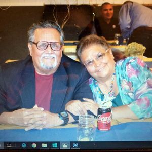 Meet your Posher, Lorie